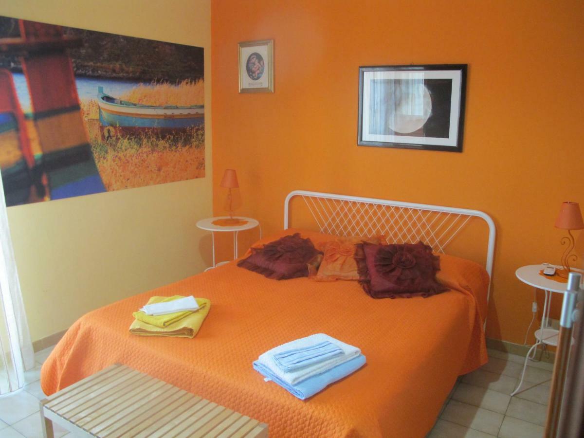 La Casa Del Nonno Bed & Breakfast Milazzo Exterior photo